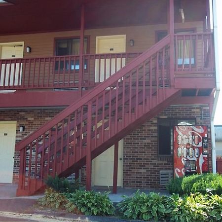Naugatuck Motor Lodge Zewnętrze zdjęcie